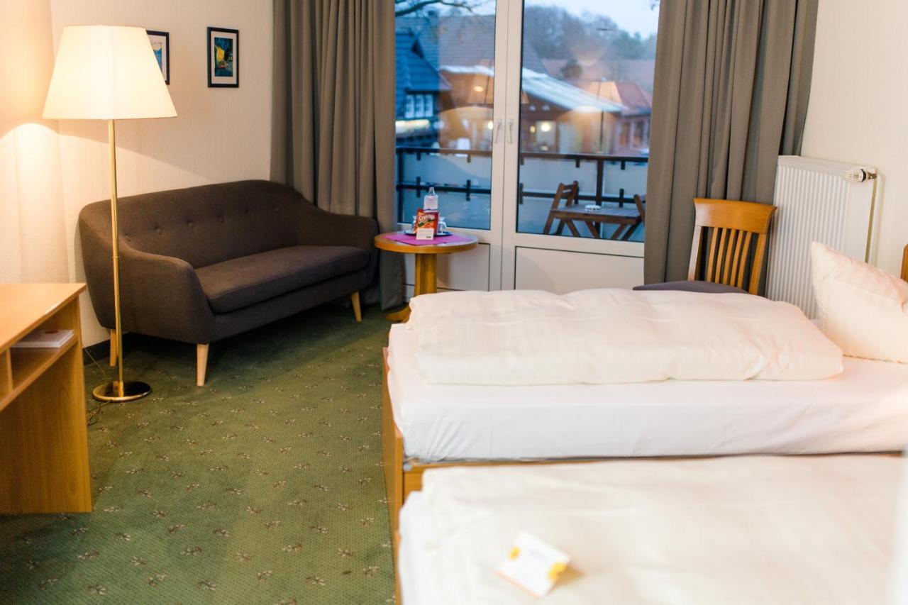 Akzent Hotel Zur Gruenen Eiche Bispingen Dış mekan fotoğraf